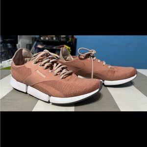 Reebok women’s sneakers size 7
